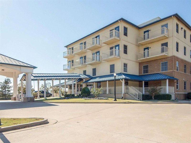 Quality Inn Tulsa-Downtown West Exterior foto